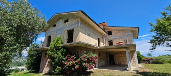 3 Schlafzimmer Haus in Controguerra, Italy, Nr. 266297 14