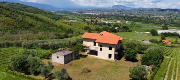 3 Schlafzimmer Haus in Controguerra, Italy, Nr. 266297 2