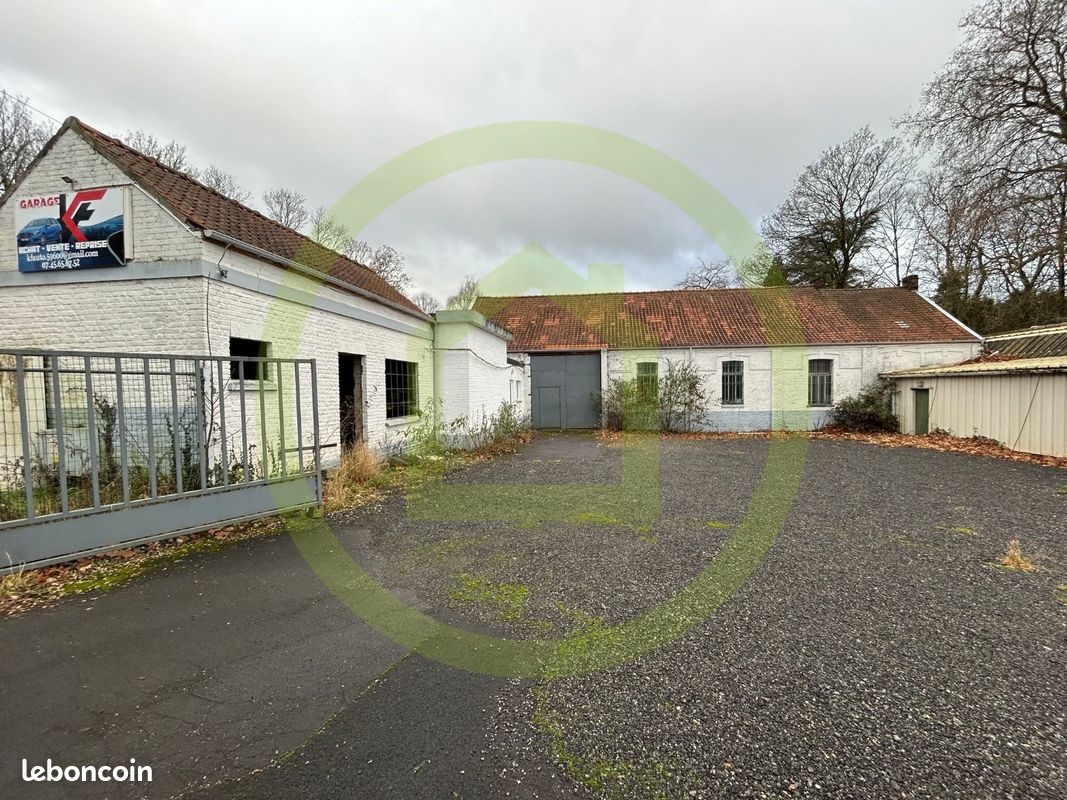 Здание с 1 комнатой в Мобёж, Франция № 76315