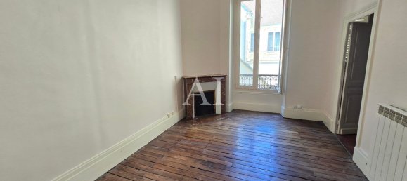 2 chambres Appartement à Bourges, France No. 233962 4