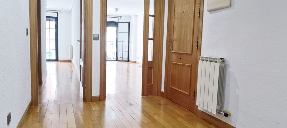 3 bedrooms Apartment in Logrono, Spain No. 153784 4