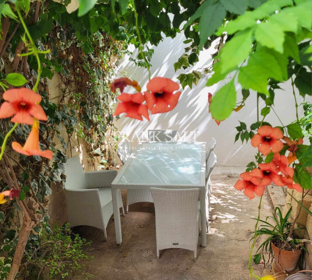 3 bedrooms Villa in Swieqi, Malta No. 6924