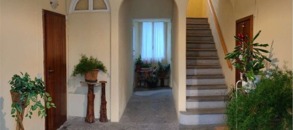 Apartamento de 3 habitaciónes en Anzano del Parco, Italy No. 181152 4