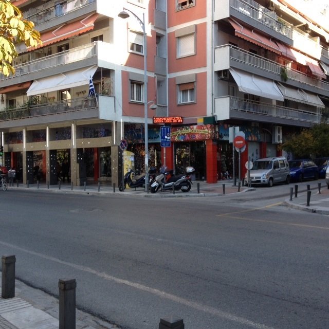 660m² Property in Thessaloniki, Greece No. 6814