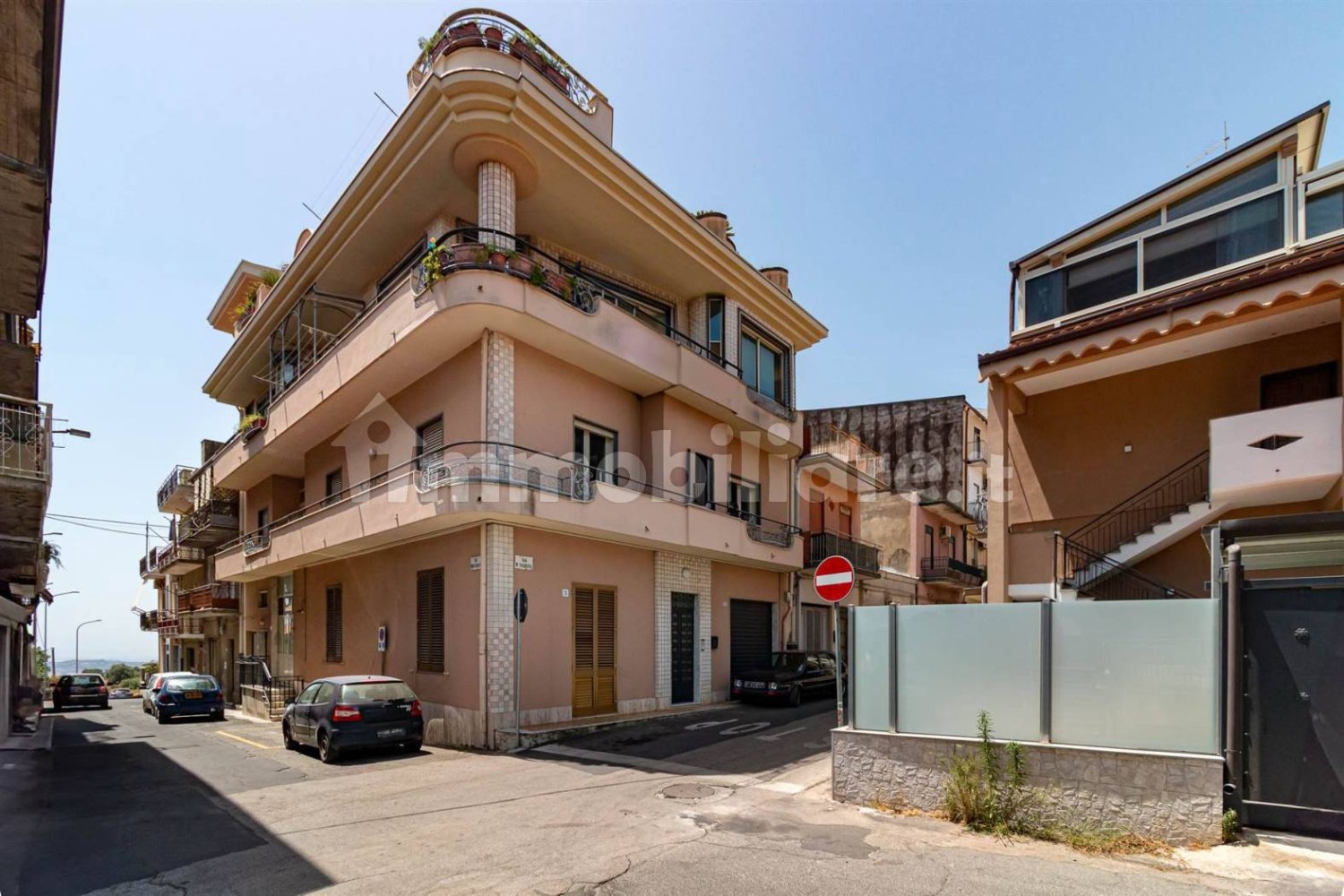 3 bedrooms Apartment in Belpasso, Italy No. 302622