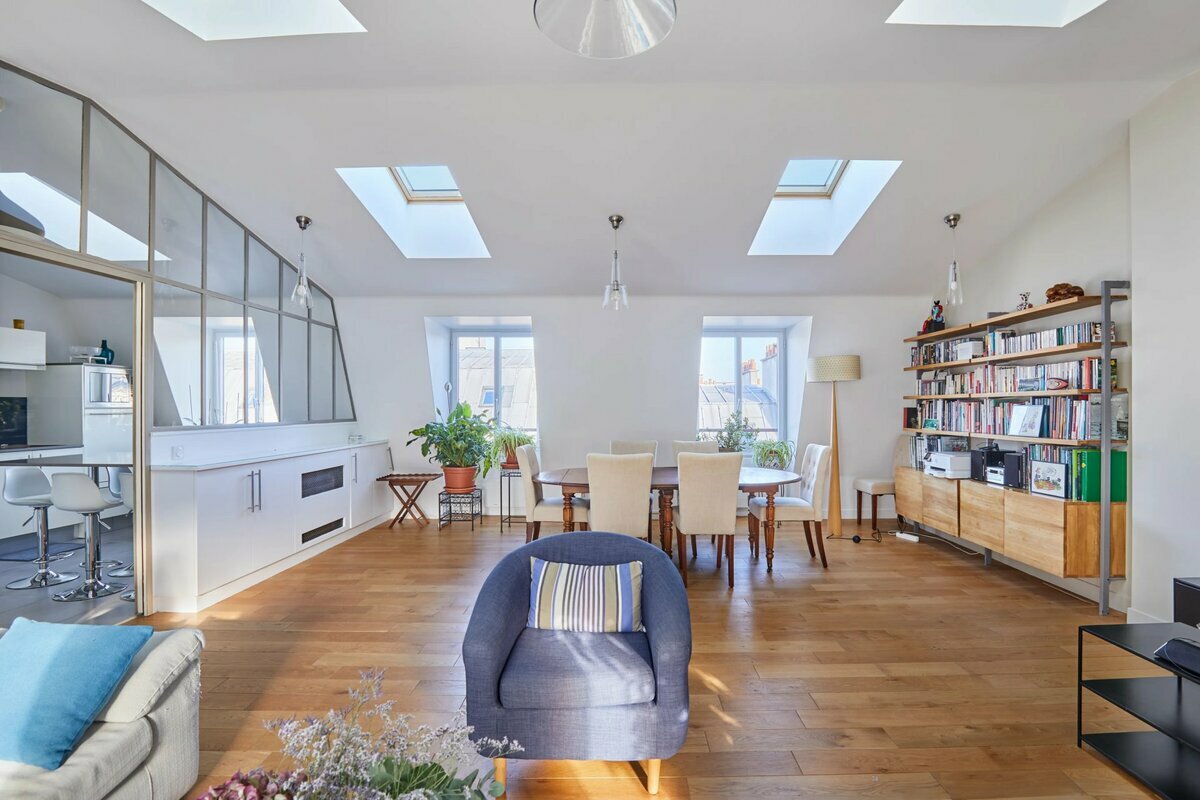 2 bedrooms Castles in Paris, France No. 168993