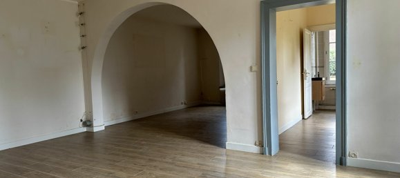 3 bedrooms House in Neron, France No. 251567 8