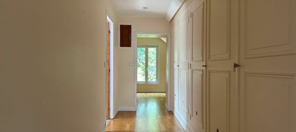 3 bedrooms House in Neron, France No. 251567 11