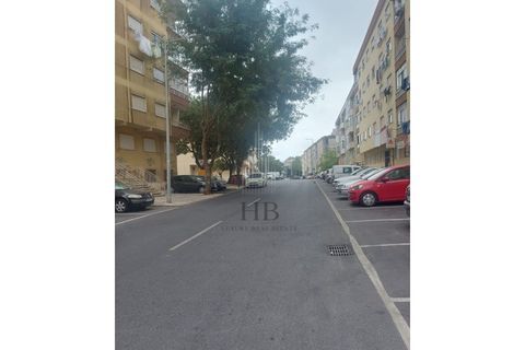 2 bedrooms Apartment in Rio de Mouro, Portugal No. 347146