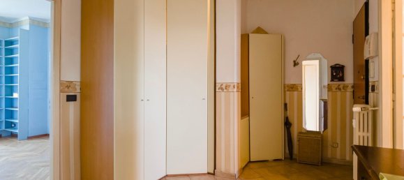 3 bedrooms Apartment in Turin, Italy No. 332595 4