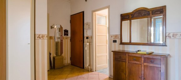 3 bedrooms Apartment in Turin, Italy No. 332595 3