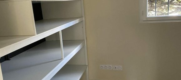 5 bedrooms House in Goussainville, France No. 169651 14