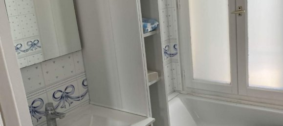 5 bedrooms House in Goussainville, France No. 169651 4