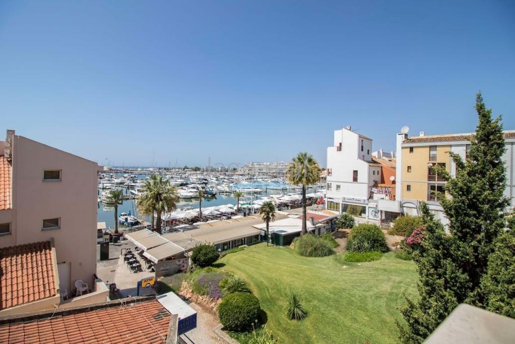 2 Schlafzimmer Doppelhaus in Quarteira, Portugal, Nr. 64597