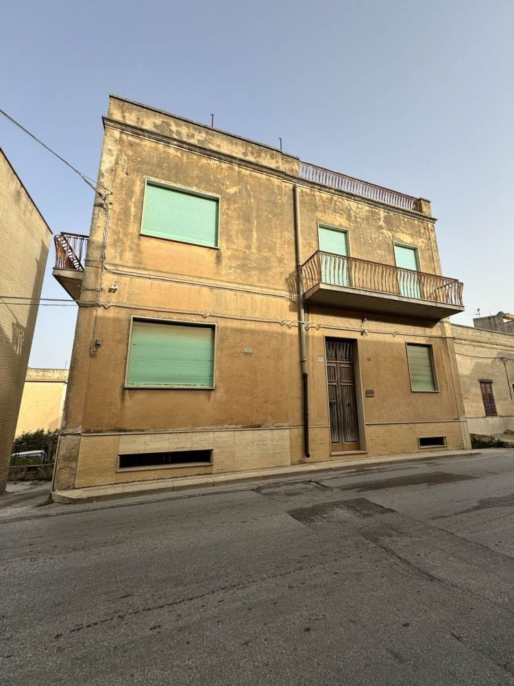 Apartamento T8 em Valderice, Italy N.º 63647