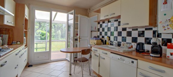 4 bedrooms House in Verneuil-sur-Seine, France No. 182838 2