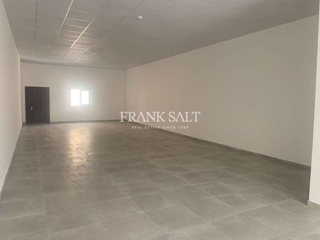 Bureau à Birkirkara, Malta 121m² No. 12343