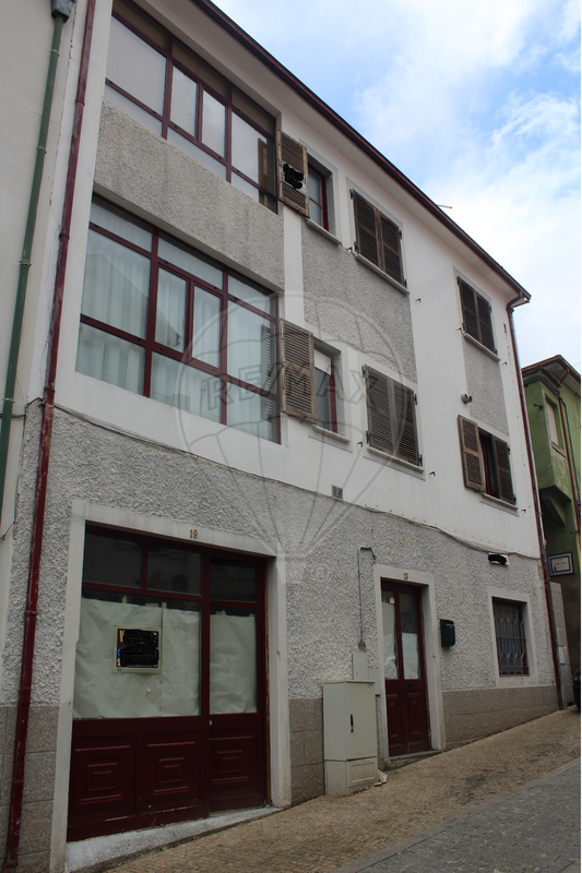 Дом с 4 спальнями в Алфандега да Фе, Португалия № 176110