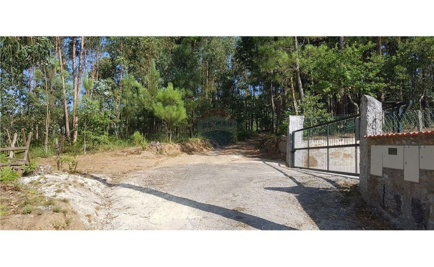  قطعة أرض في Agilde, Portugal 1400متر مربع رقم 20348