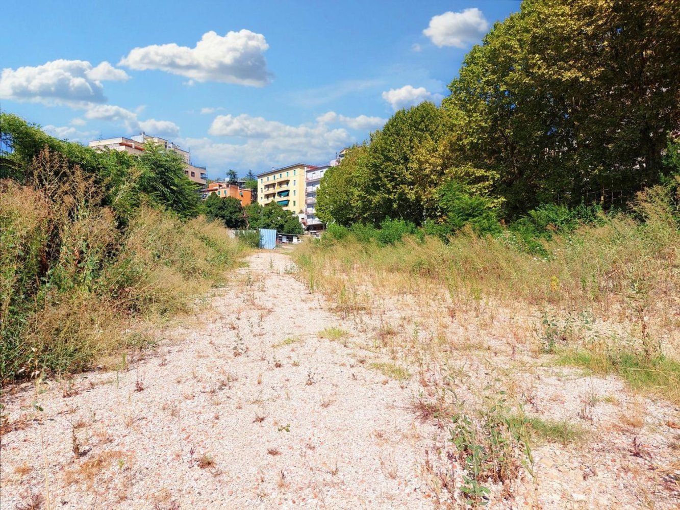 1-salle Terrain à Perugia, Italy No. 49933