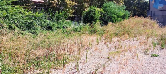 1-salle Terrain à Perugia, Italy No. 49933 2