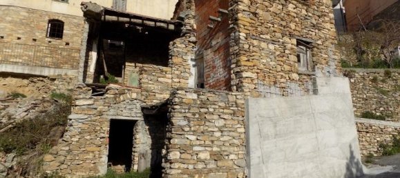 5 rooms House in Cesio, Italy No. 231790 2