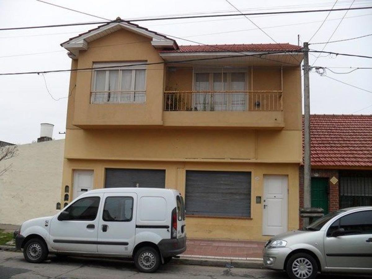 2 bedrooms House in Mar del Plata, Argentina No. 83847