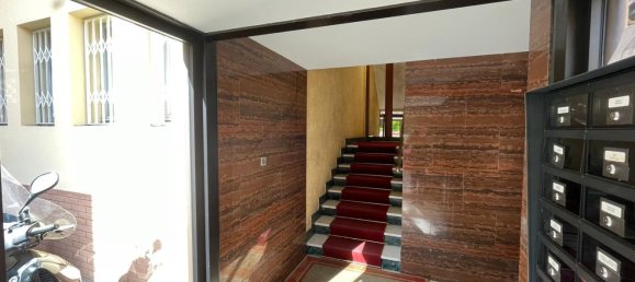 5 rooms Apartment in Bologna, Italy No. 34466 12