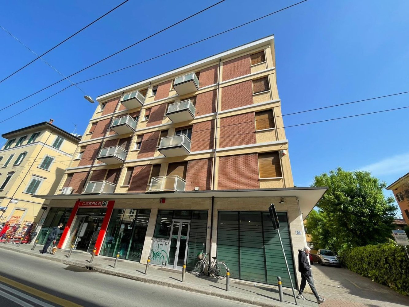 5 rooms Apartment in Bologna, Italy No. 34466