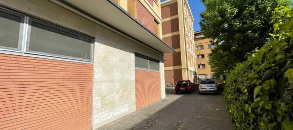 5 rooms Apartment in Bologna, Italy No. 34466 9
