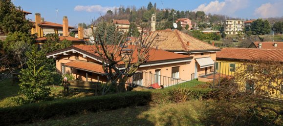 Дом с 12 комнатами в Суэлло, Италия № 177491 40