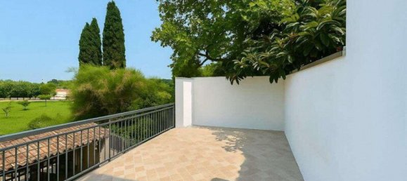 Castelos T12 em Pozzolengo, Italy N.º 266201 6