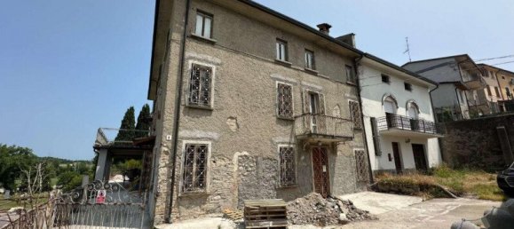 Castelos T12 em Pozzolengo, Italy N.º 266201 13