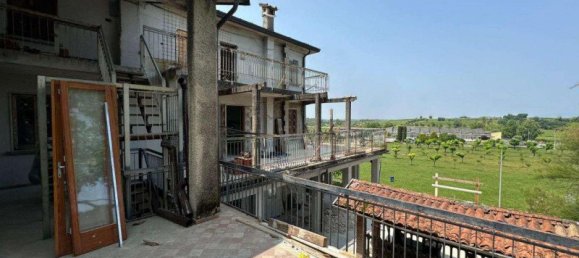 Castelos T12 em Pozzolengo, Italy N.º 266201 3