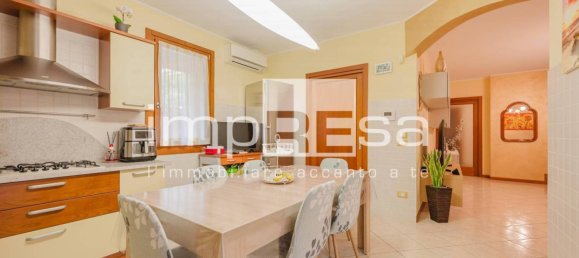 4 Schlafzimmer Villa in Tarzo, Italy, Nr. 278341 9