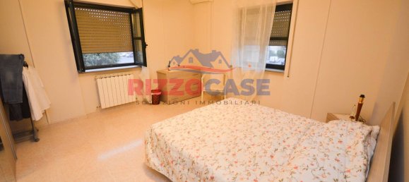 4 rooms Apartment in Corigliano Rossano, Italy No. 79686 3