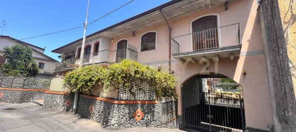 Apartamento de 3 dormitorios en Nicolosi, Italy No. 371176 4