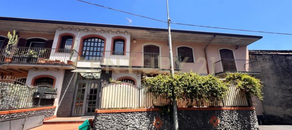 Apartamento de 3 dormitorios en Nicolosi, Italy No. 371176 3