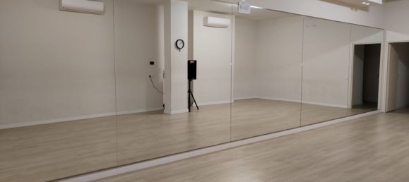 Коммерческая недвижимость 90м² в Болонья, Италия № 169711 8