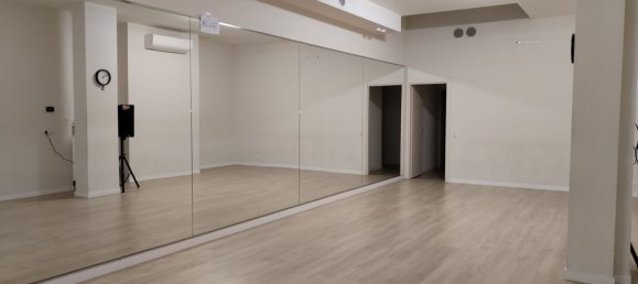 Коммерческая недвижимость 90м² в Болонья, Италия № 169711 14