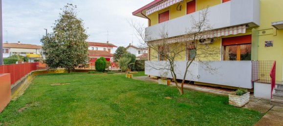 2غرفة شقة في Tribano, Italy رقم 232842 2