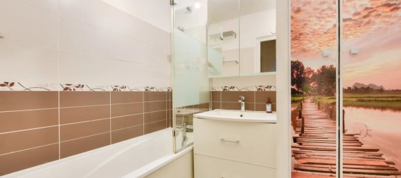 2 Schlafzimmer Wohnung in Suresnes, France, Nr. 165018 10