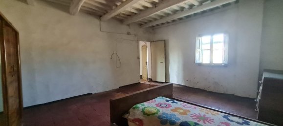 4 bedrooms House in Pistoia, Italy No. 371924 21