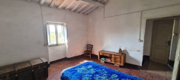 4 bedrooms House in Pistoia, Italy No. 371924 27