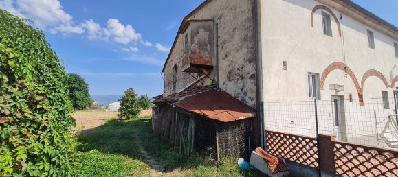 4 bedrooms House in Pistoia, Italy No. 371924 4