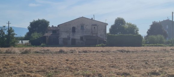 4 bedrooms House in Pistoia, Italy No. 371924 2