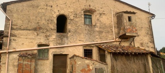 4 bedrooms House in Pistoia, Italy No. 371924 3