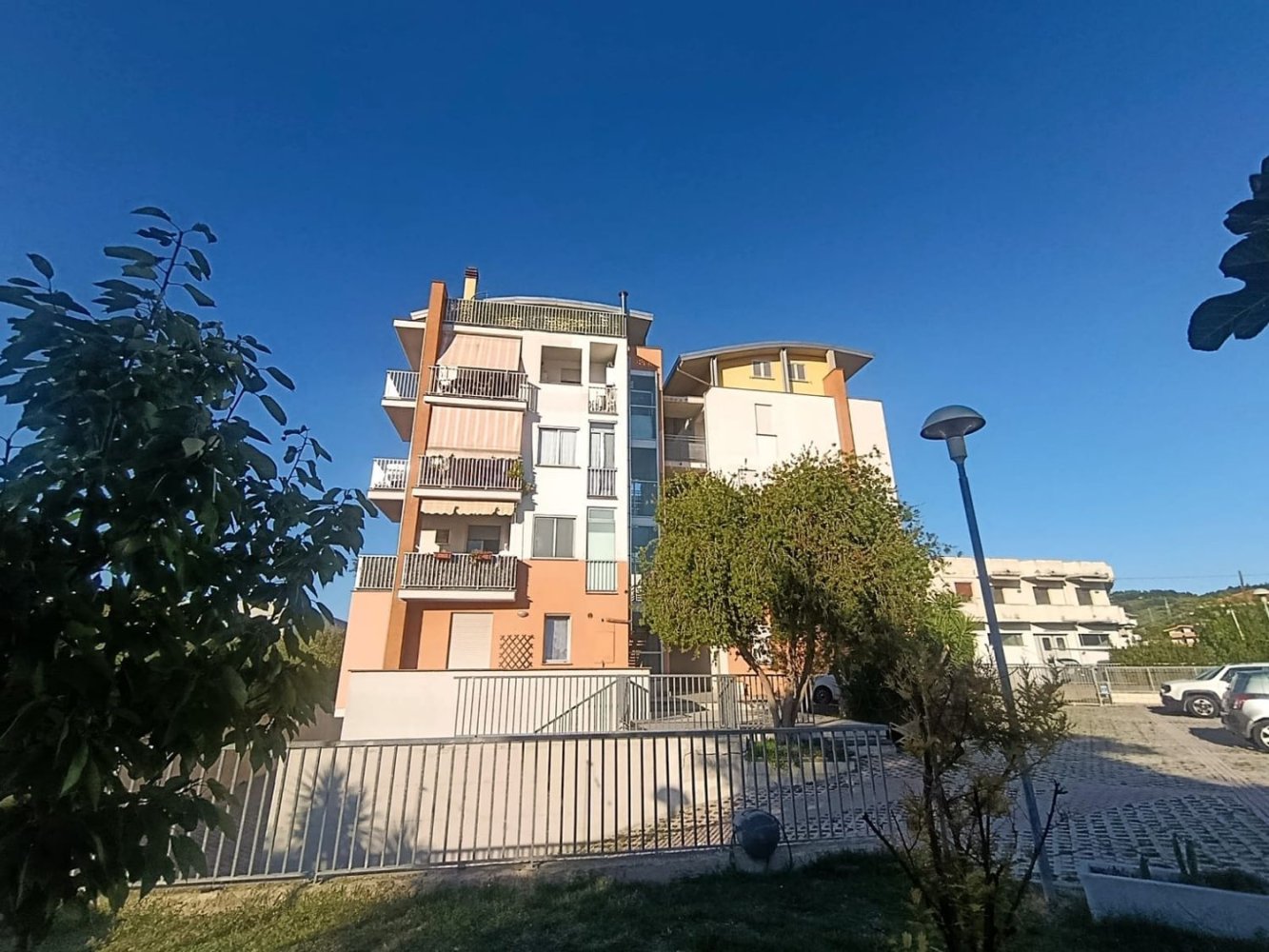 4 bedrooms Duplex in San Giovanni Teatino, Italy No. 385048