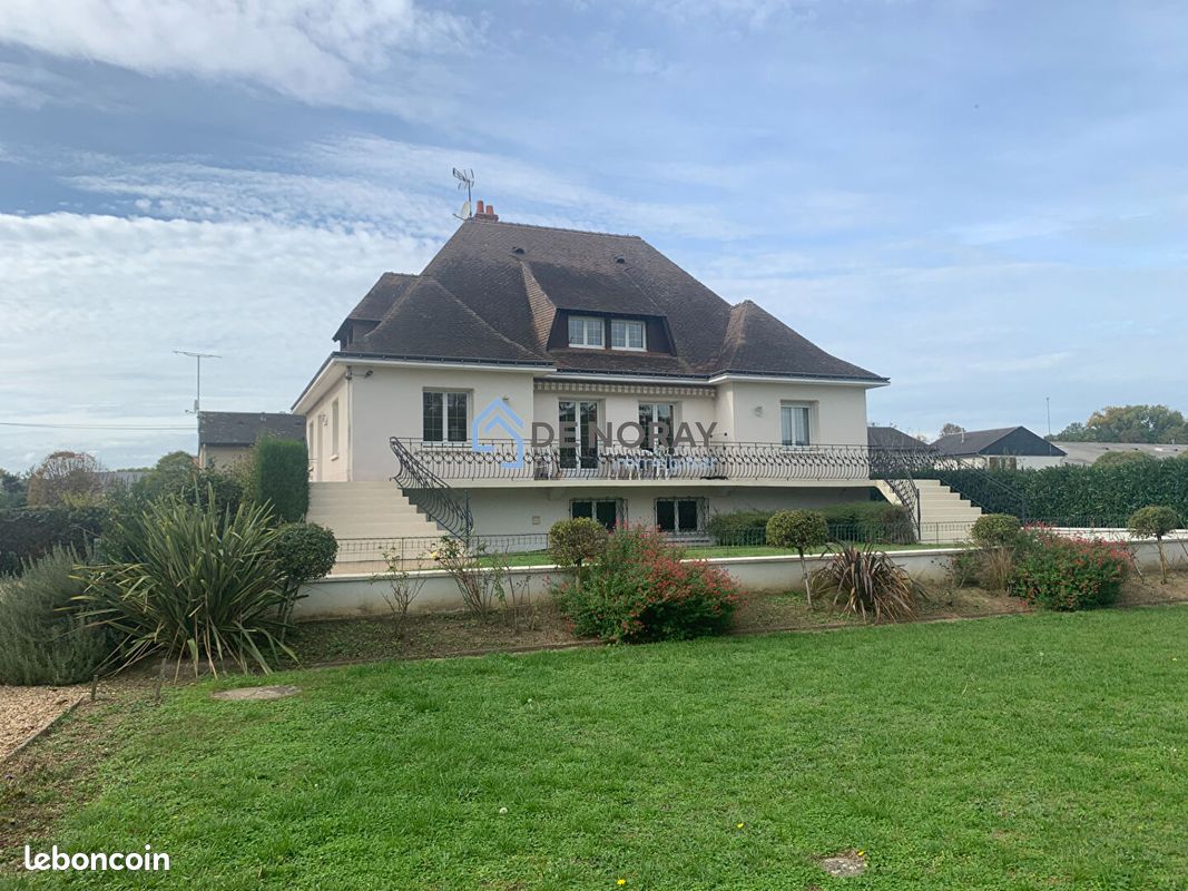 Castelos T5 em Nazelles-Negron, France N.º 46896