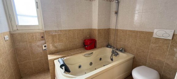 3 bedrooms Apartment in Florence, Italy No. 315937 3